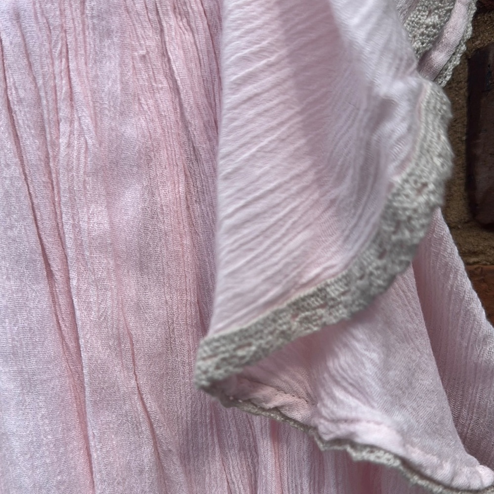 Well Dressed Wolf Daydream Pink Gauze Flutter Cap Sleeve Dress Floral Embroidery - Picture 3 of 8